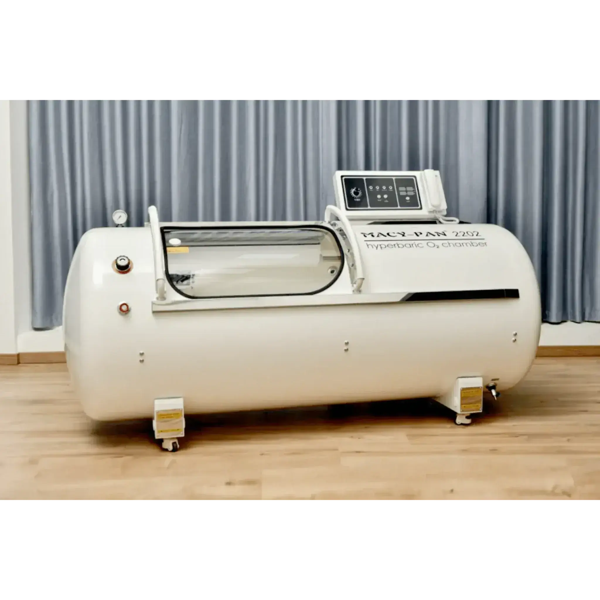 Macy-Pan HP2202 hard shell hyperbaric oxygen chamber for enhanced recovery and oxygen therapy.