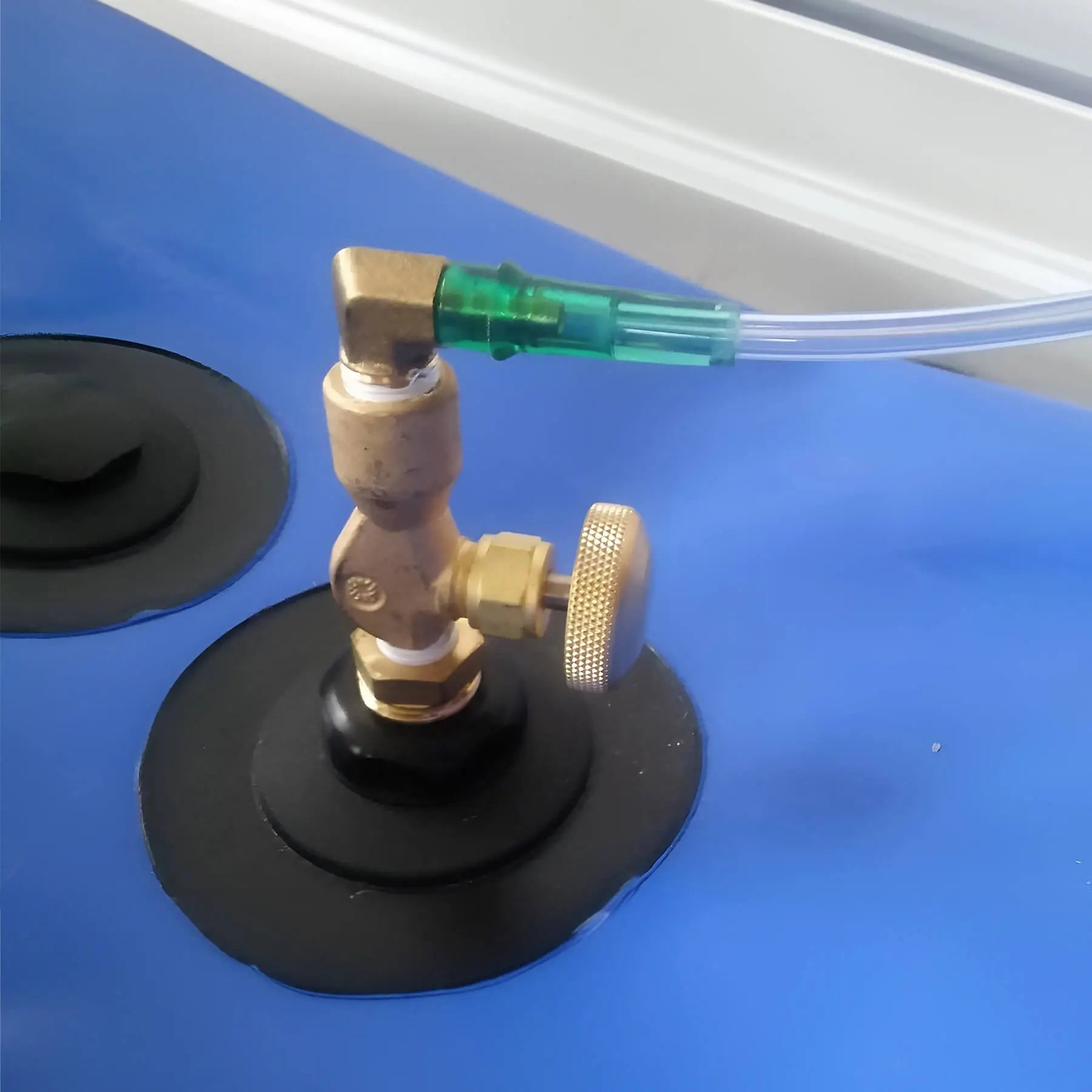 newtowne long shoe hyperbaric chamber close valve close view