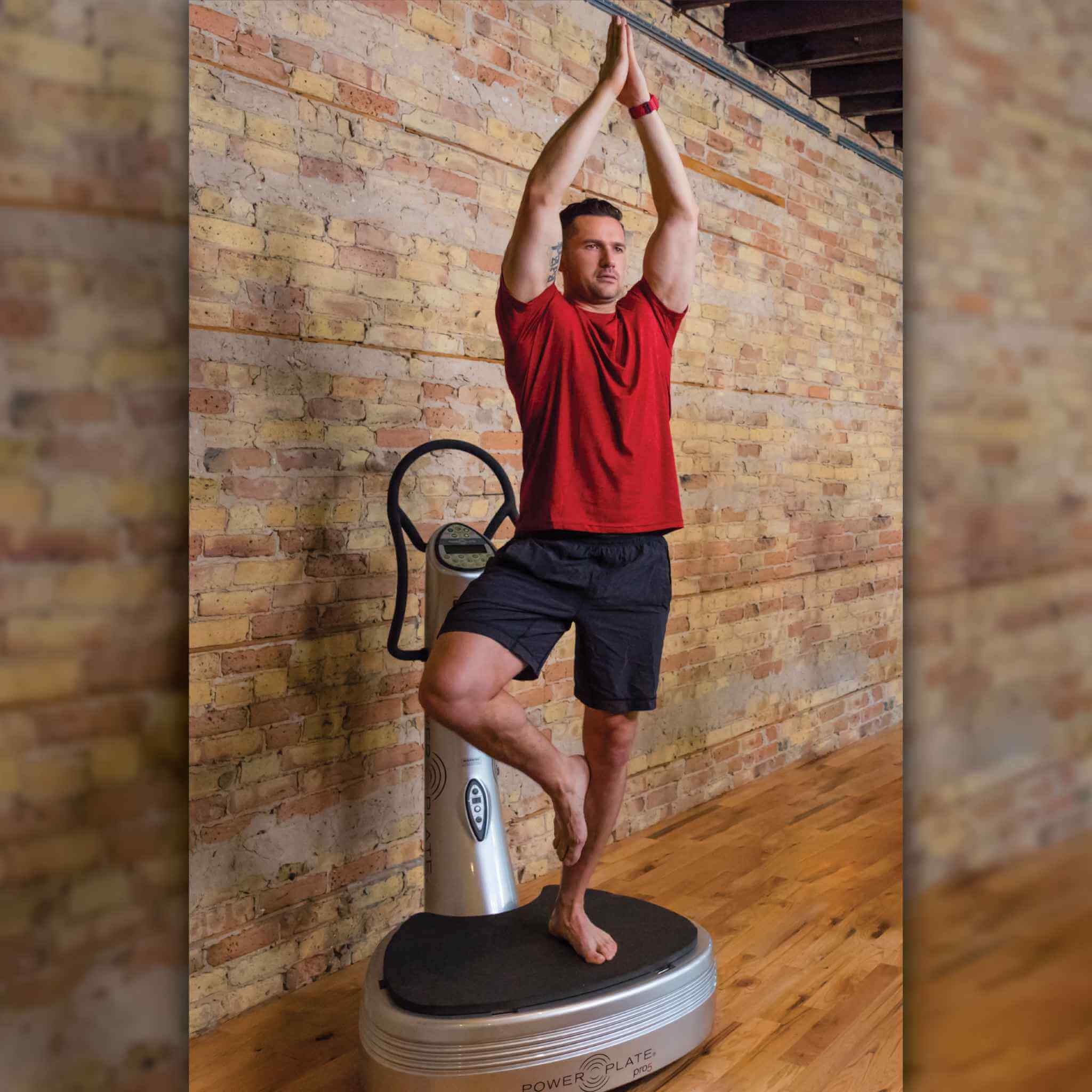 Power Plate Pro5 fitness vibration machine with accessory kit.