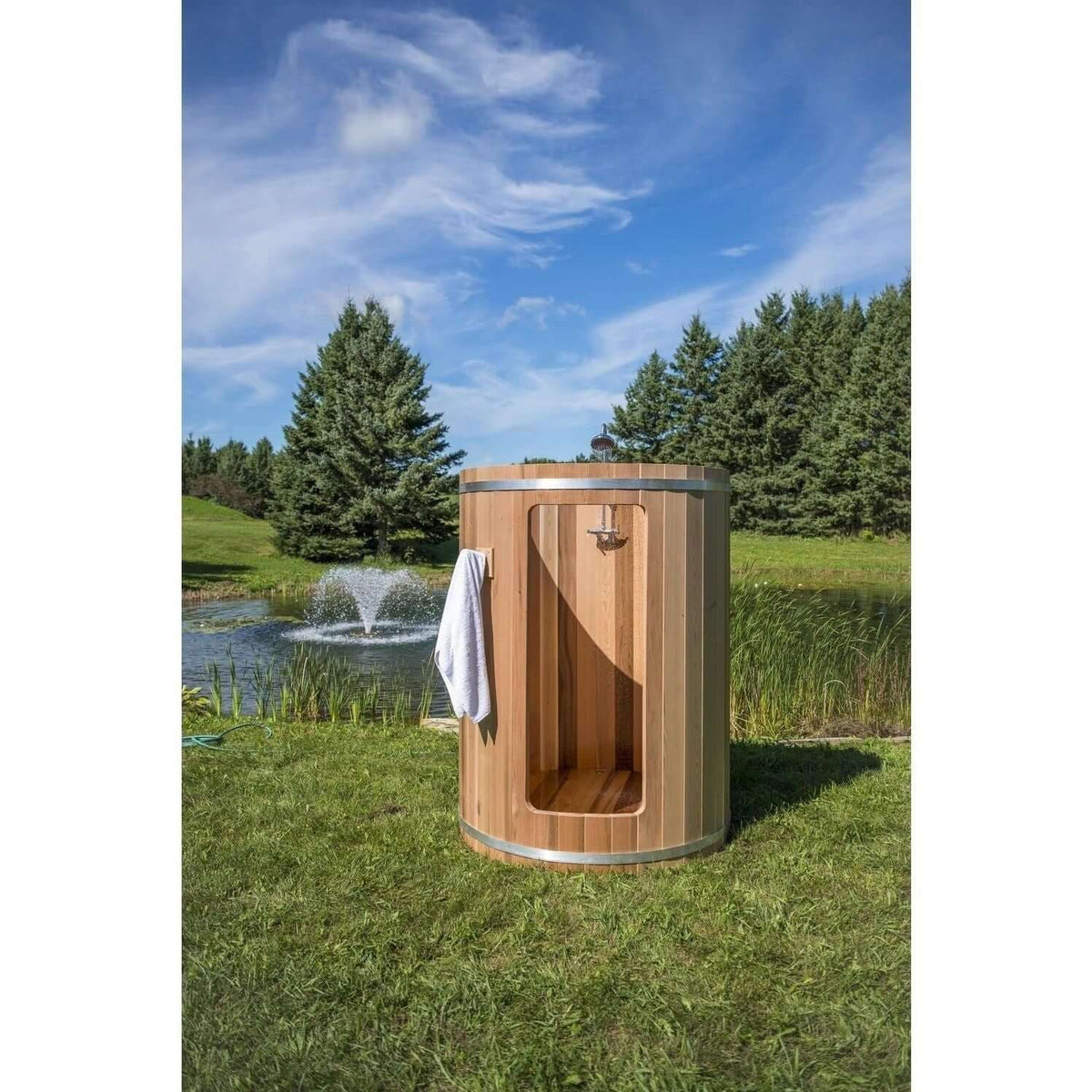 Leisurecraft Rainbow Outdoor Shower Knotty/Clear Red Cedar