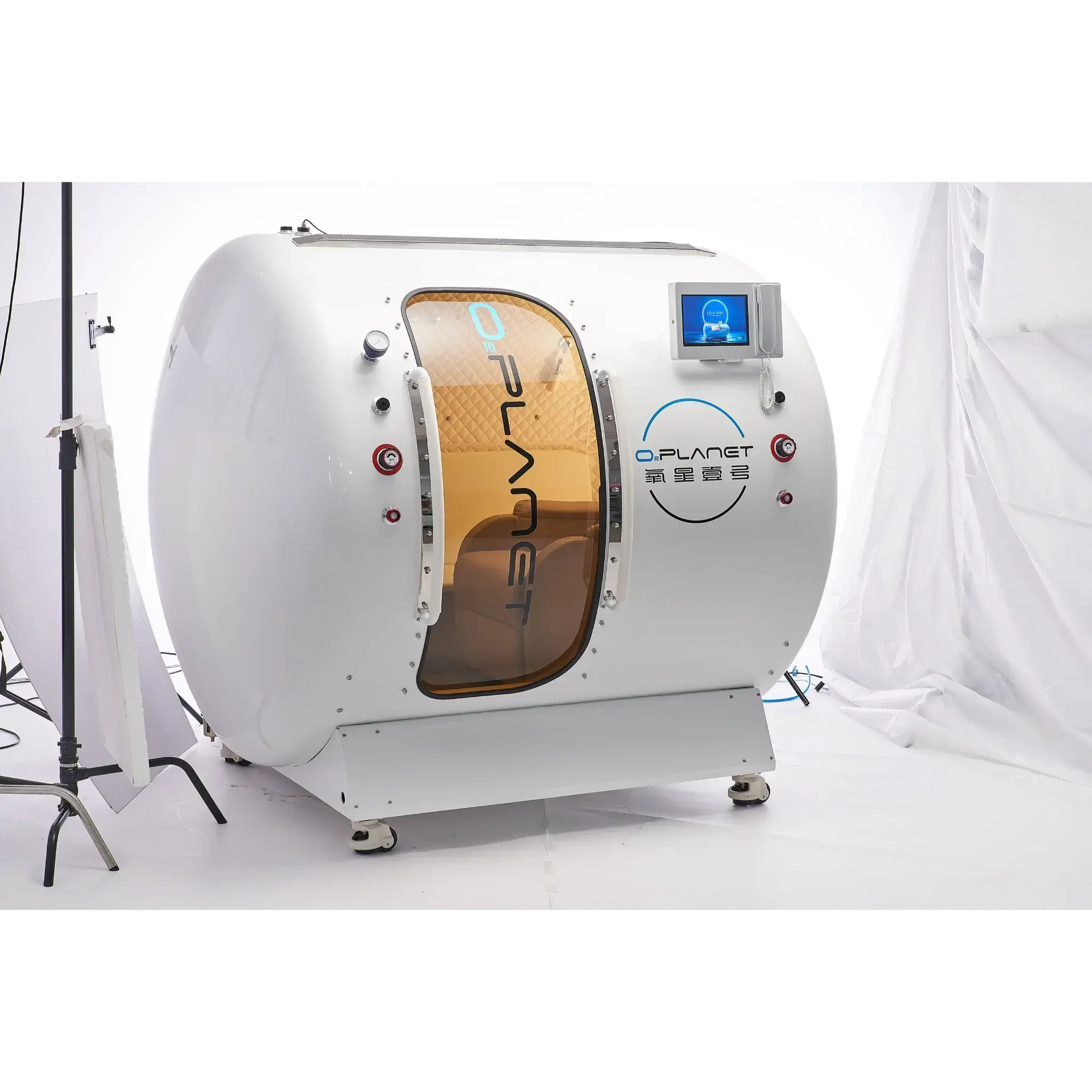 Macy-Pan HE5000 Hyperbaric Oxygen Therapy Chamber for 5 people with sliding door and control panel.