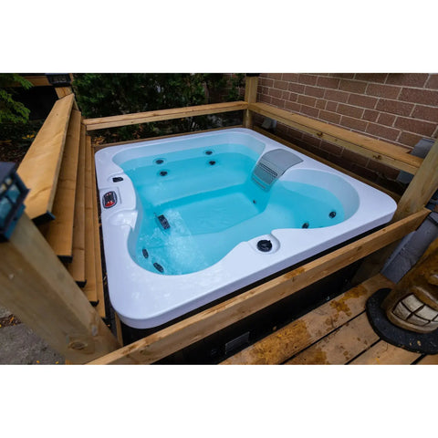 Canadian Spa Co. Manitoba Portable Hot Tub 4-Person 15-Jet New