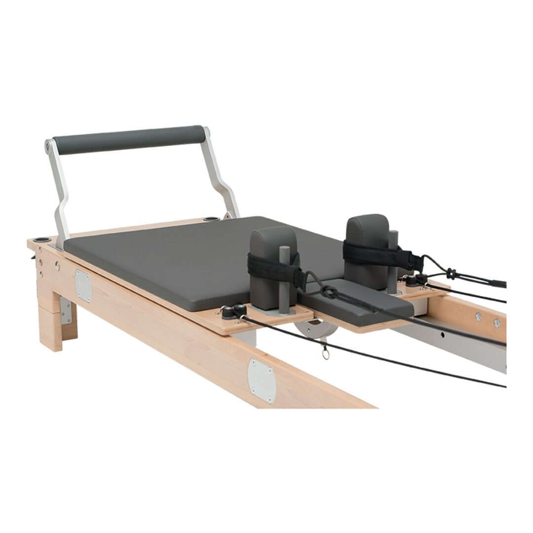 Customizable headrest and shoulder rests on Basi Reformer